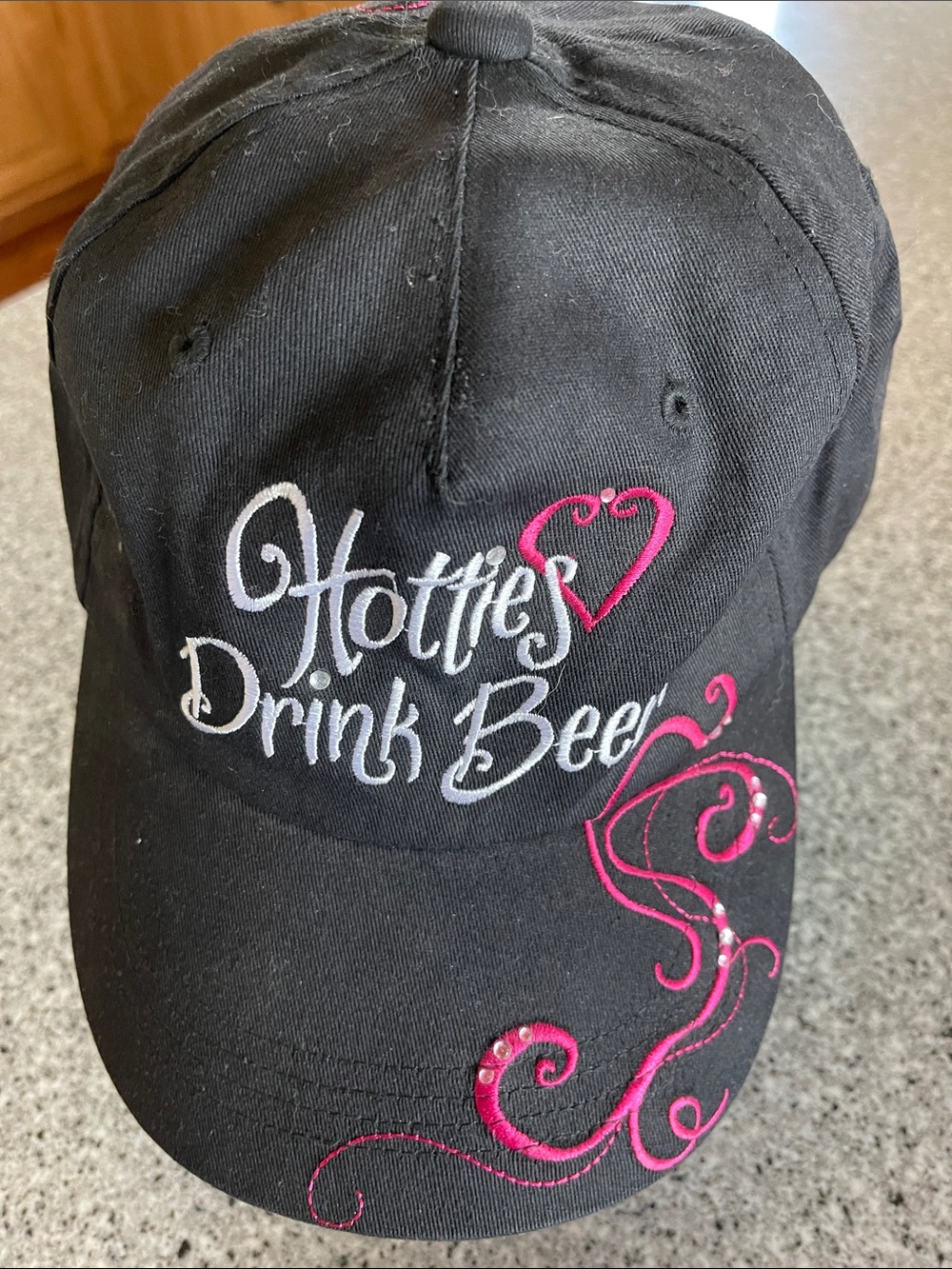 💋"Hotties Drink Beer"💋 Ballcap, Black, I never used it
